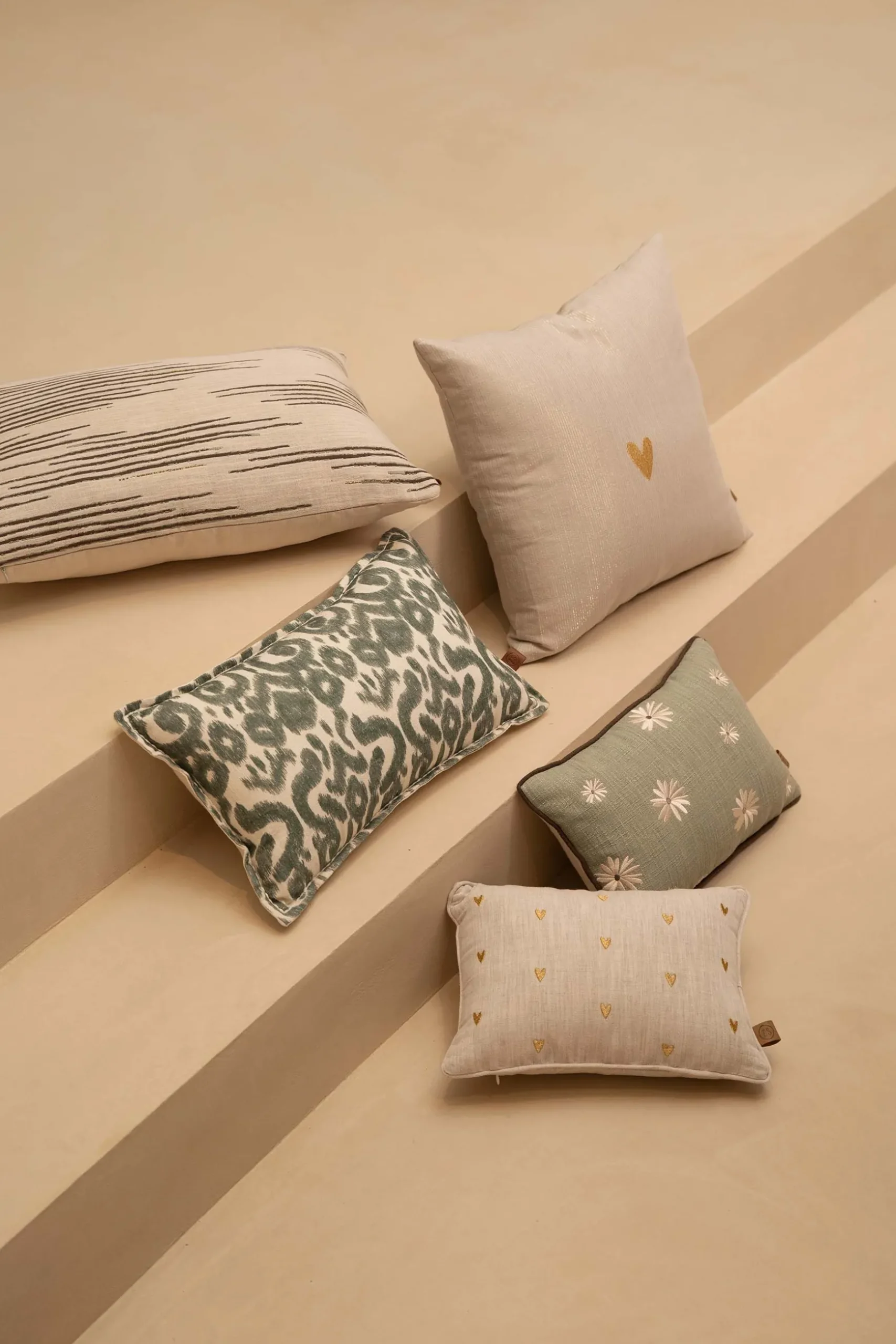 zusss kussen i like you en hartjes 35x25cm peper en zout/goud