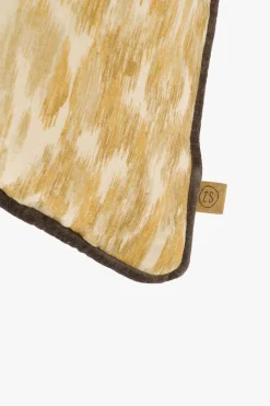 zusss kussen ikat print 45x45cm oker/ecru