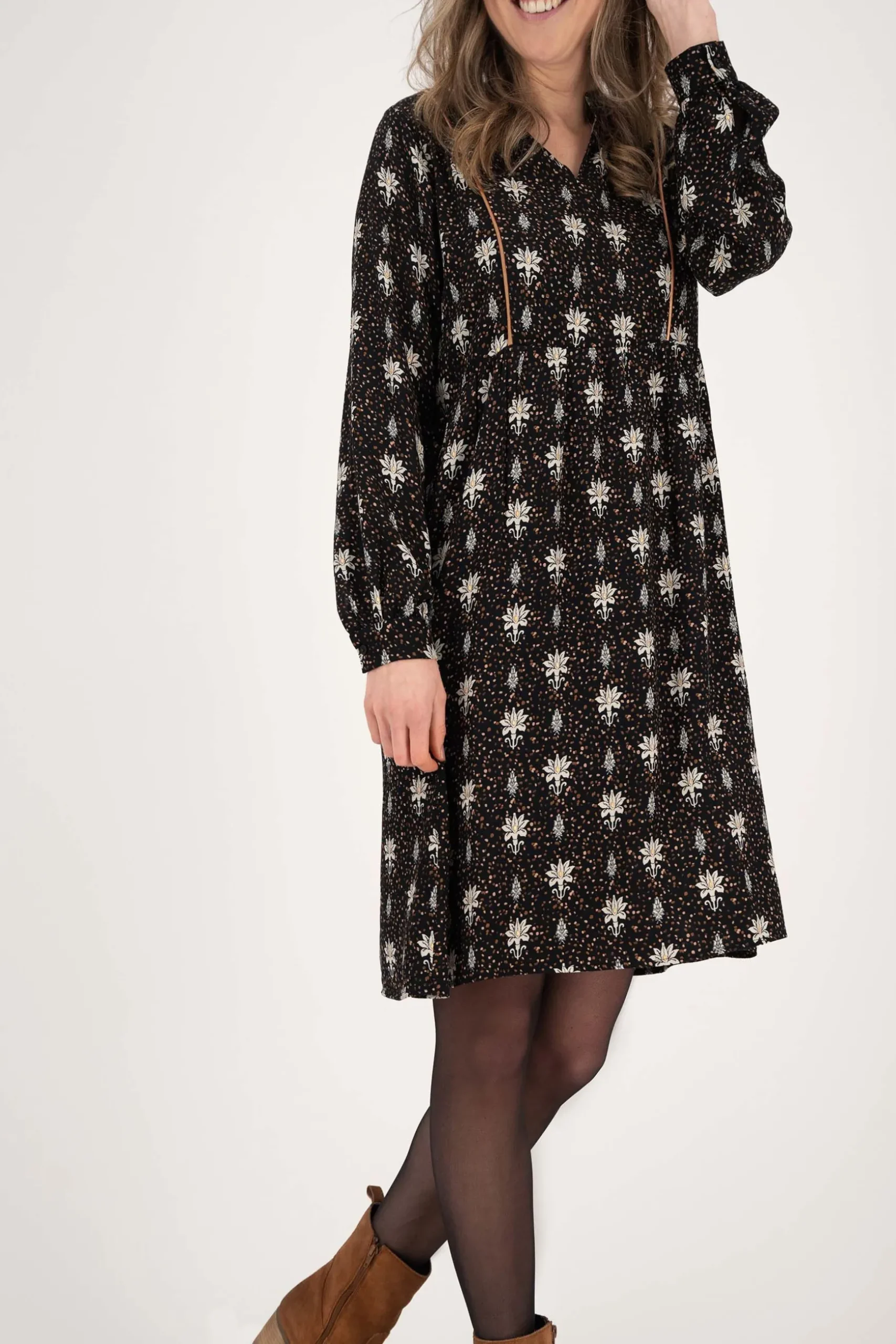 zusss limited jurk met bloemenprint zwart