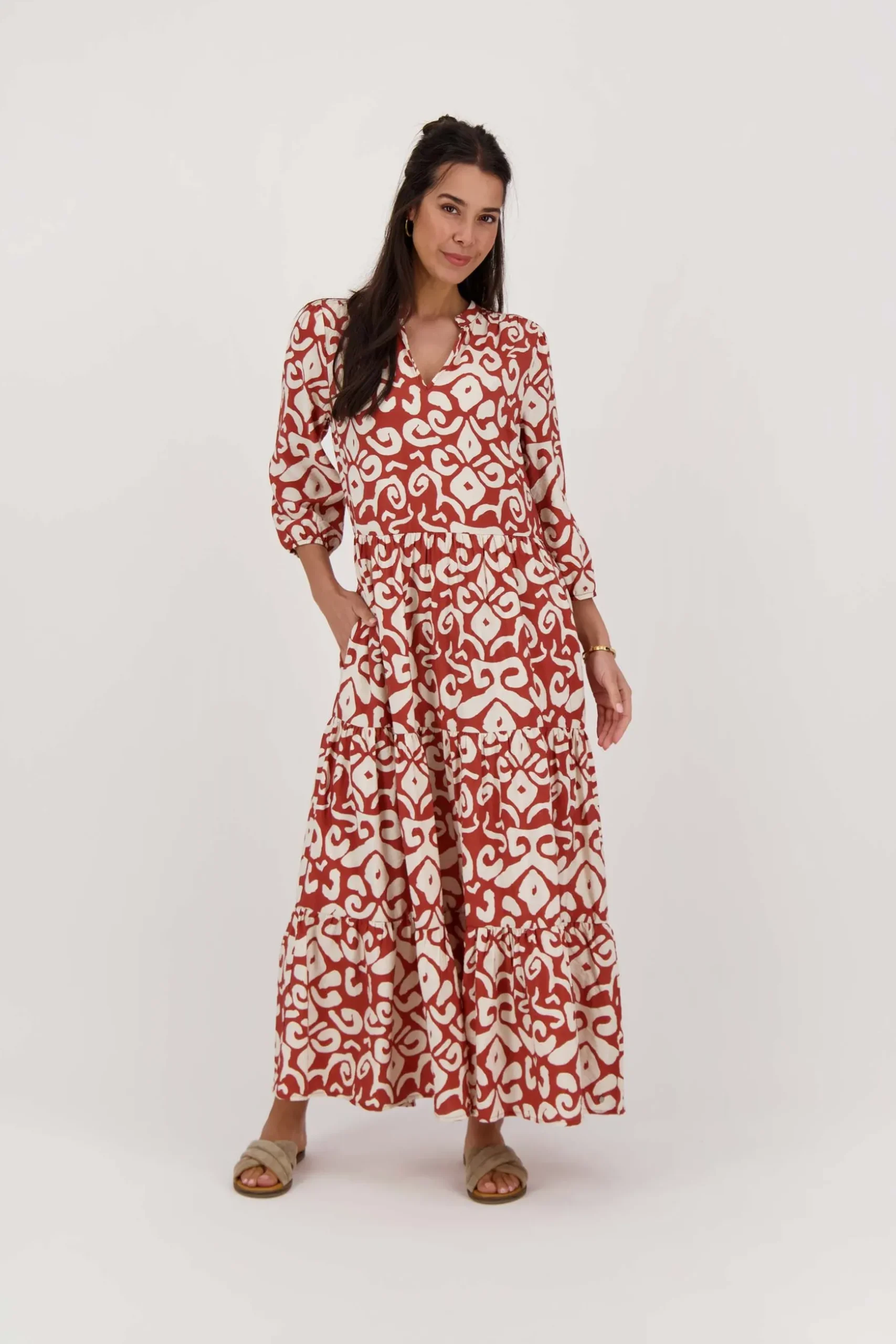 zusss maxi jurk ornamentprint cacaobruin/zand