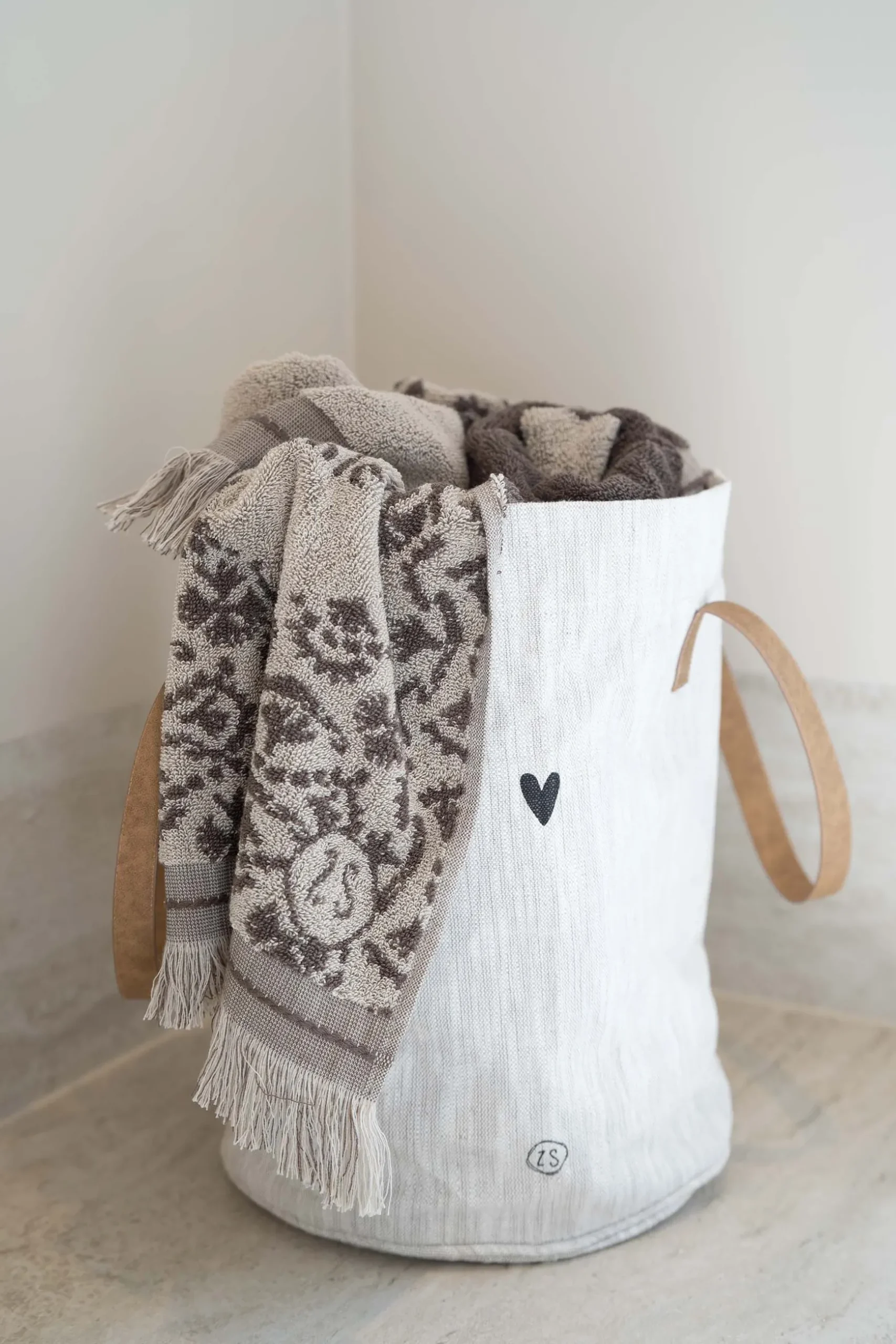 zusss wasmand klavertje S zand/antraciet